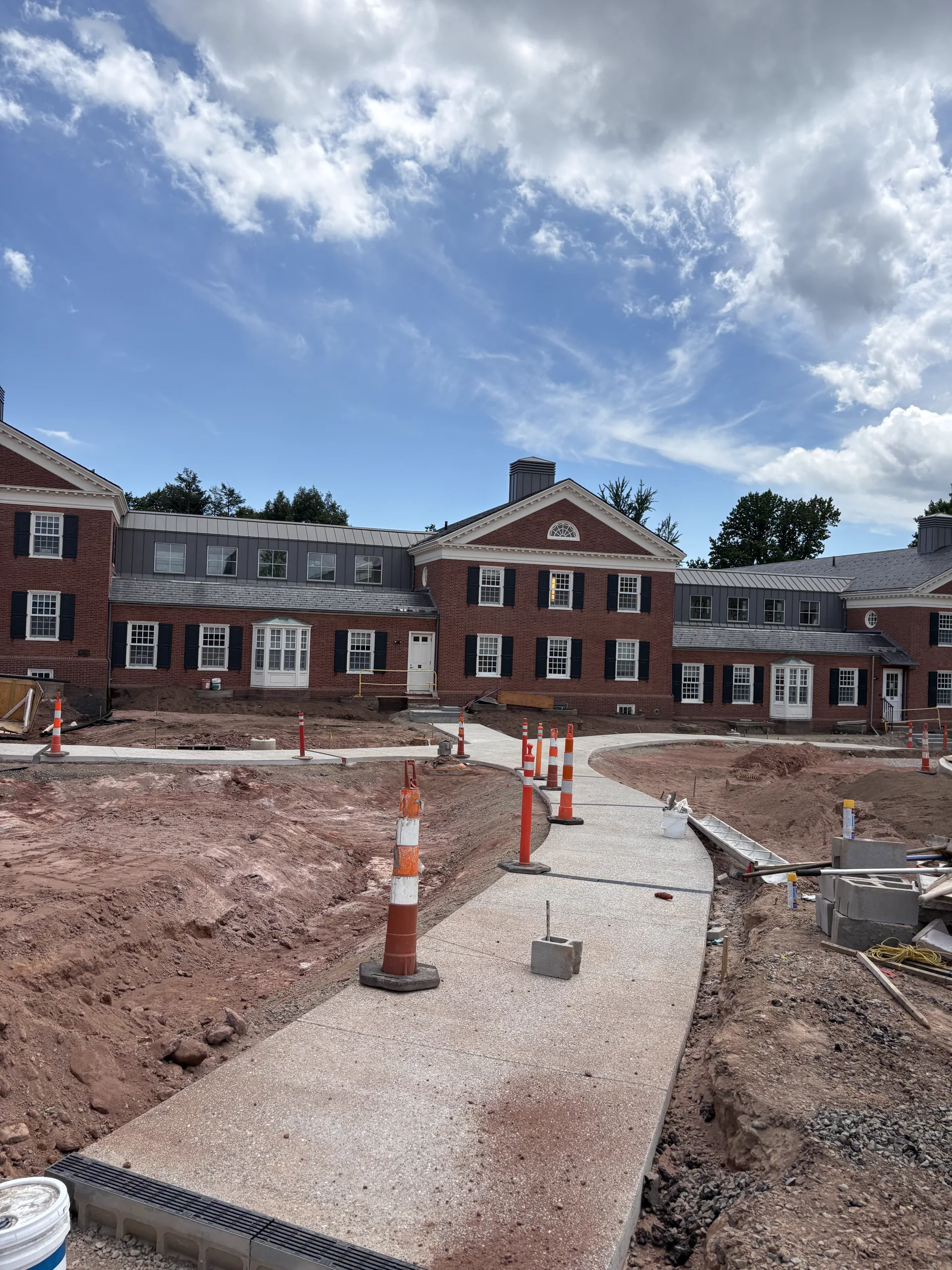 Concrete flatwork placement and finishing in Connecticut in Orange CT